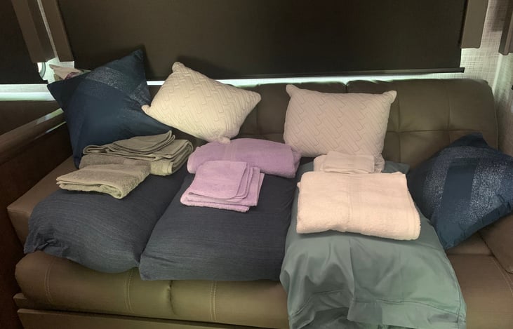 Besides clean sheets and pillow cases let us know and we’ll have a towel set (bath towel, hand towel, wash cloth) ready to go for you too!