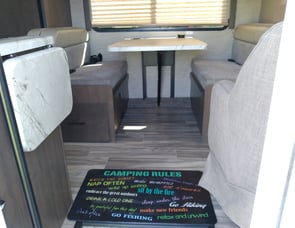 Thor Motor Coach Freedom Elite 23H Ford