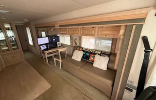 2001 Newmar Kountry Star KSCA3651