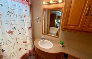 Itasca Cambria 29H RV (BRFL 1636)