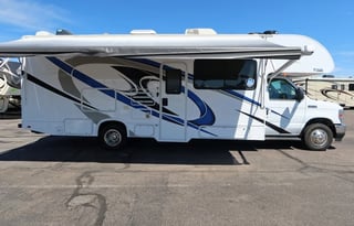 C8 *NEW*2022 Thor LUXURY KING Bed,8 Sleeper,Solar