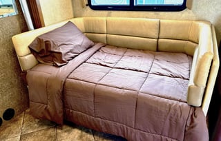 CLASS A MOTORCOACH DRIVER FRIENDLY