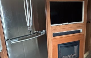 Class A Bounder 2 Full Bath w/ King and Bunkhouse