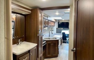 2019 Forest River 32 feet with opt. tow dolly