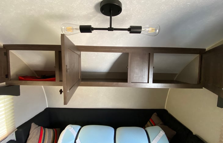 Dinette: three above storage spaces