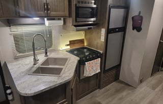 2018 Dutchmen RV Coleman Light 3015BH