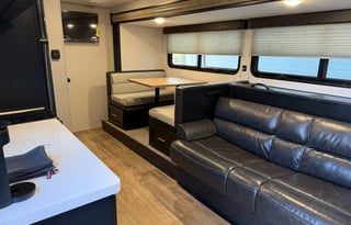 The Wandering Wolf 23 ft Black Label