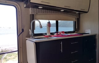 2018 Thor Motor Coach Vegas 25.3