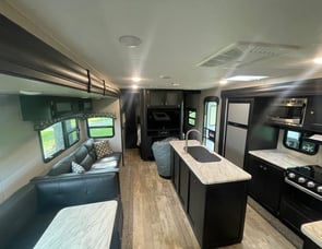 Venture RV SportTrek 320VIK