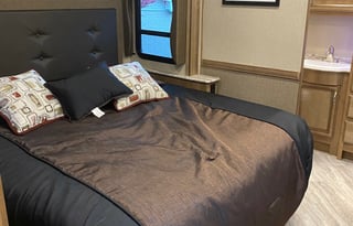 2020 Fleetwood RV Bounder 35K