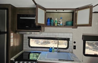 2021 Dutchmen RV Coleman Lantern LT Series 17B