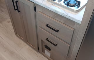 2025 20' Bunkhouse with Front RV Queen Bed, Cute!