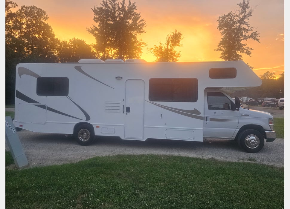 Class C Motor Home rentals in Pendleton