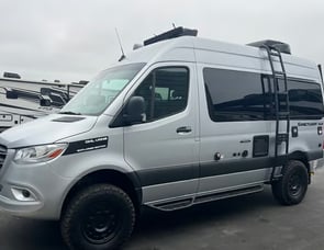 Thor Motor Coach Sanctuary 19L