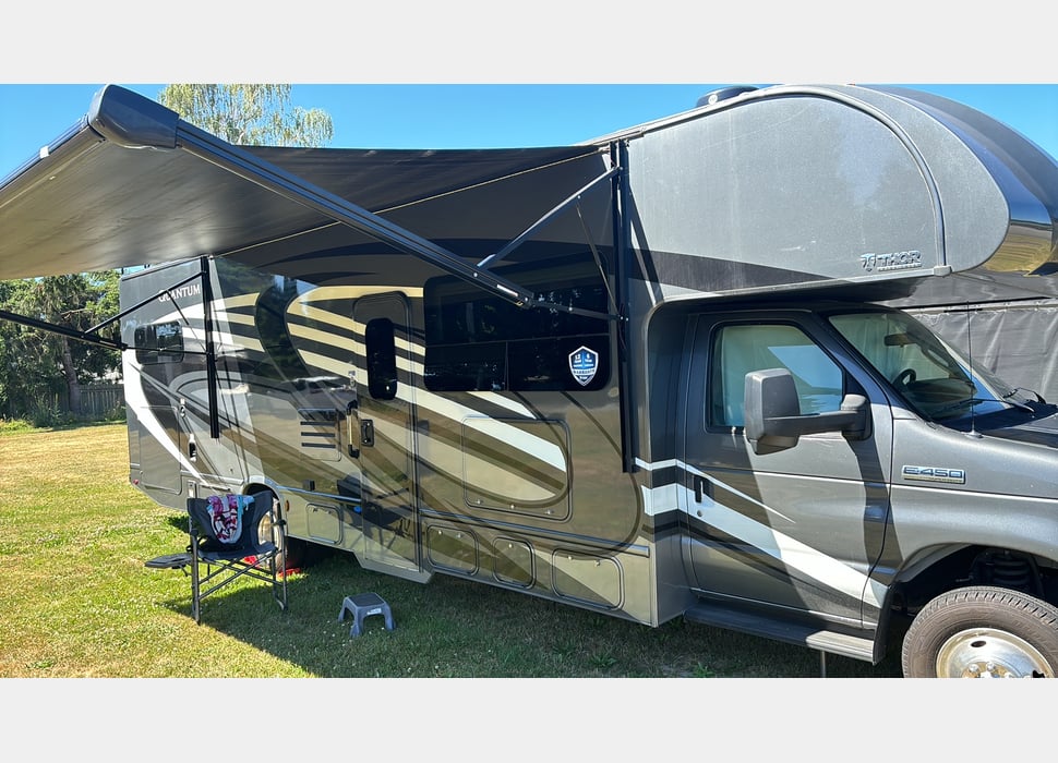 Class C Motor Home rentals in Post Falls
