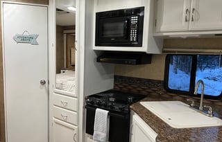 "Lucy" 2014 Thor Motor Coach Four Winds 26A