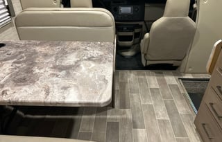 2022 Thor Chateau Class C RV – Easy Drive