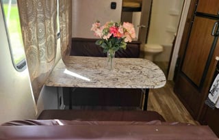 Family friendly camper trailer ready to travel!