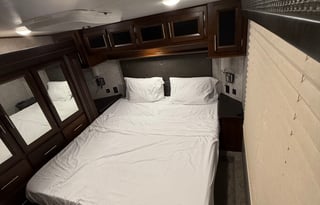 Forest River trailer, spacious 2 bathrooms