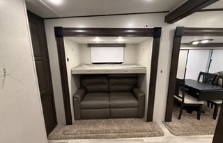 2022 Shasta RVs Phoenix 367BH