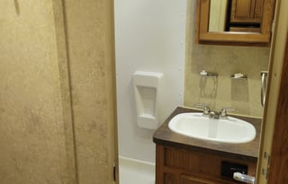 Great Family Getaway w/ 2 Slide Outs(Hybrid)