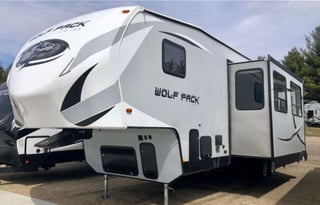 Wolf Pack Limited 315 Toy Hauler