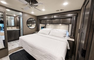 Thor Venetian Bunkhouse | Family Friendly RV