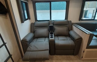 Stocked, Pet Friendly Coachmen 29' Delivery Only