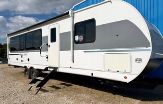 2025 Salem View-Dream Vacation Stay on Wheels