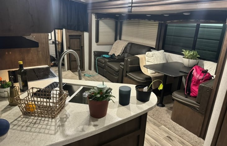 Living Room / Kitchen / Dining Room