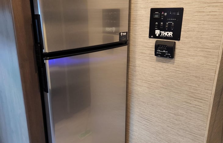 Fridge and Control Panel