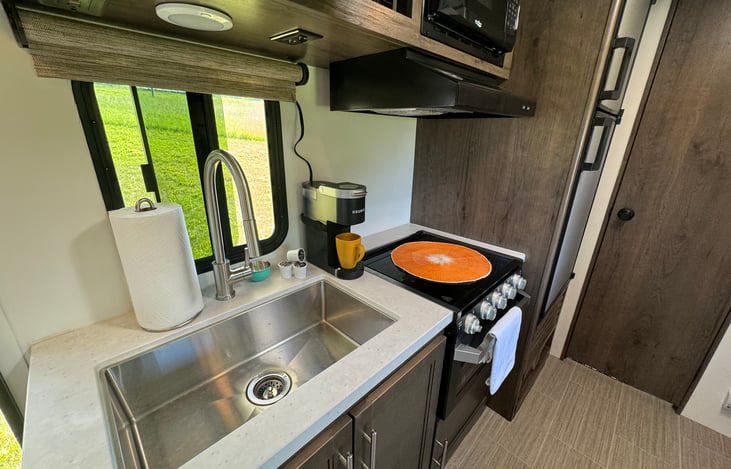 Large sink with plenty of room