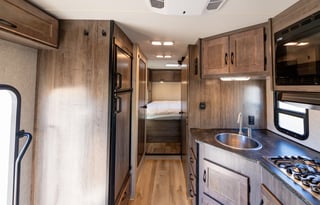 2020 Winnebago Minnie Winnie  31f - w/ Starlink