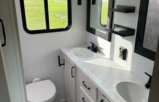"Daytona" 5th wheel  Bunks & 2 Baths (OKFL1968)