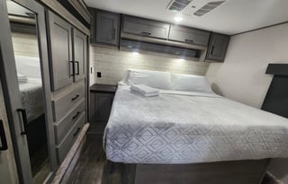 2021 Keystone RV Raptor 415
