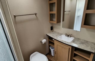 Nomad - a beautiful retreat - "RIGGS"