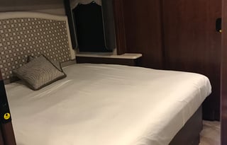 Holiday Rambler Vacationer "Holly" [AZ] w/ MBA ins