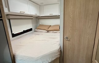 2026 Thor Chateau 21Z