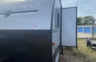 2021 Viking 2  BHS 1 slideout Vacation on Wheels