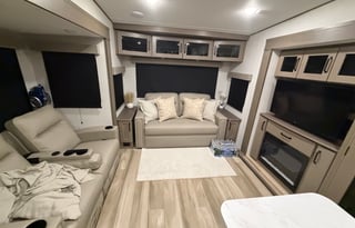 Spacious super clean camper