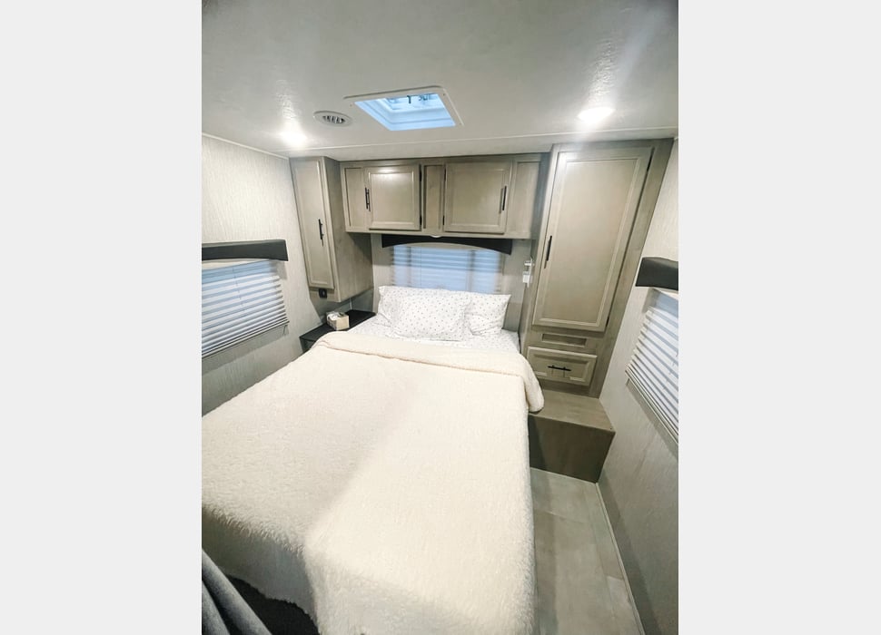Class C Motor Home rentals in Palmdale