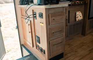 FLEXIBLE TIMES! Perfect floor plan w/ all you need