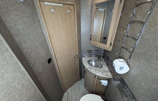 Thor Daybreak | Comfy and Well-Built Class C RV