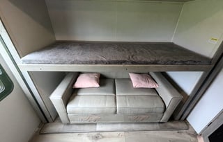 Outback | Large & Luxurious w/ Bunkhouse Sleeps 10