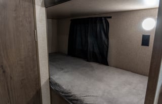 2021 Jay Flight 174BH – Bunkhouse Adventure Camper