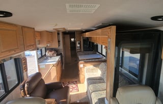 2000 Fleetwood RV Discovery 36Q