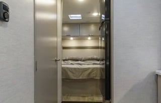 C21*NEW* 2025 Chateau Sleeps8 Luxury Private Suite