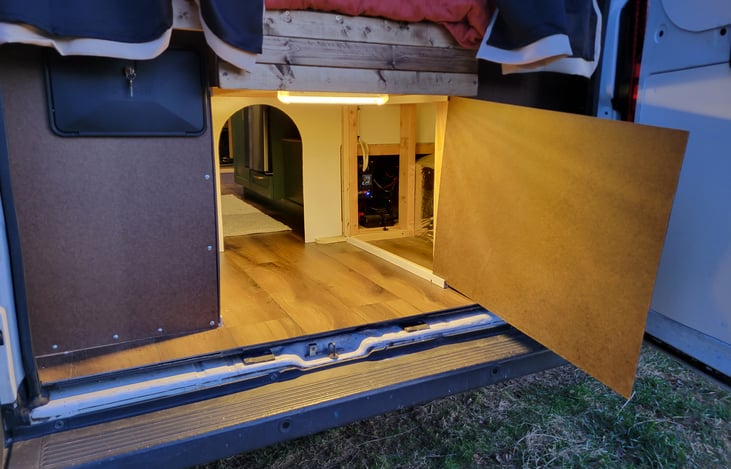 storage space under bed