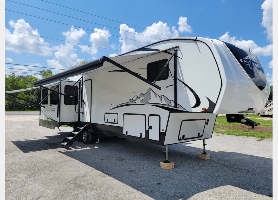 Fifth Wheel rentals in Jacksonville