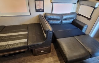 Family/Pet Friendly Large Camper Rental